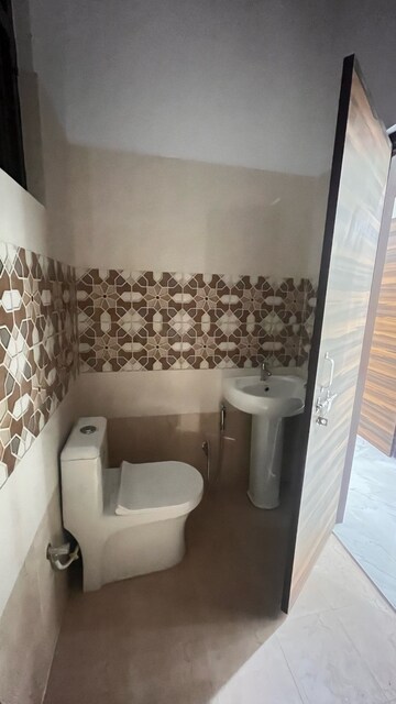 Bathroom in 2 BHK Independent House at Jankipuram – for Rent