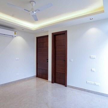 Room in 3 BHK Independent House at Saket – for Sale