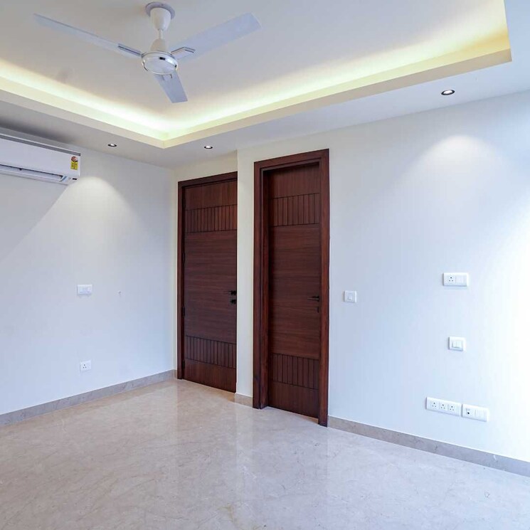 Room, saket 3 Bedroom 200 Sq.Yd. Independent House In Saket Delhi 9243832