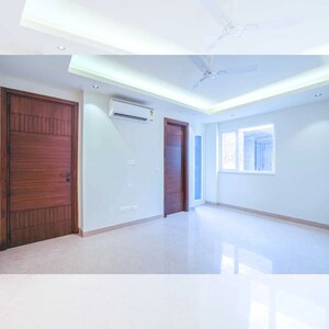Room in 3 BHK Independent House at Saket – for Sale
