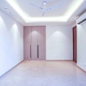 Room in 3 BHK Independent House at Saket – for Sale
