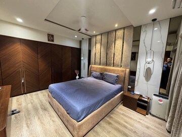 Bedroom in 3.5 BHK Apartment at Juhu Gulmohar CHS, Vile Parle West – for Rent