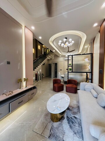 Team Area in 5 BHK Villa at Mansarovar – for Sale