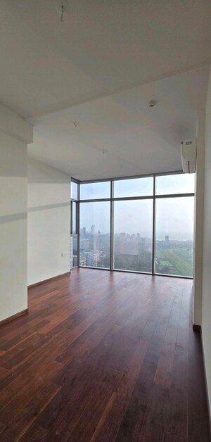 Room in 3 BHK Apartment at Piramal Mahalaxmi, Mahalaxmi – for Rent