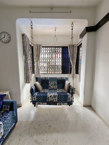 Living Room in 1.5 BHK Apartment at Kakad Estate Worli, Worli – for Rent