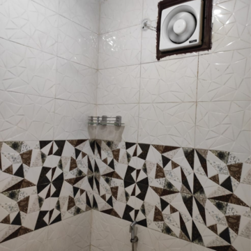 Bathroom in 2 BHK Builder Floor at Govindpuri – for Rent