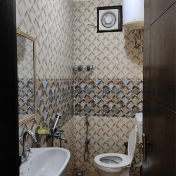 Bathroom in 2 BHK Builder Floor at Govindpuri – for Rent