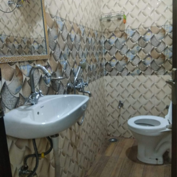 Bathroom in 2 BHK Builder Floor at Govindpuri – for Rent