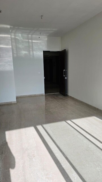 Room in 3 BHK Apartment at Piramal Mahalaxmi, Mahalaxmi – for Rent