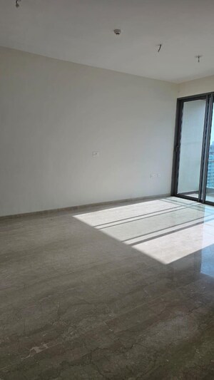 Room in 3 BHK Apartment at Piramal Mahalaxmi, Mahalaxmi – for Rent