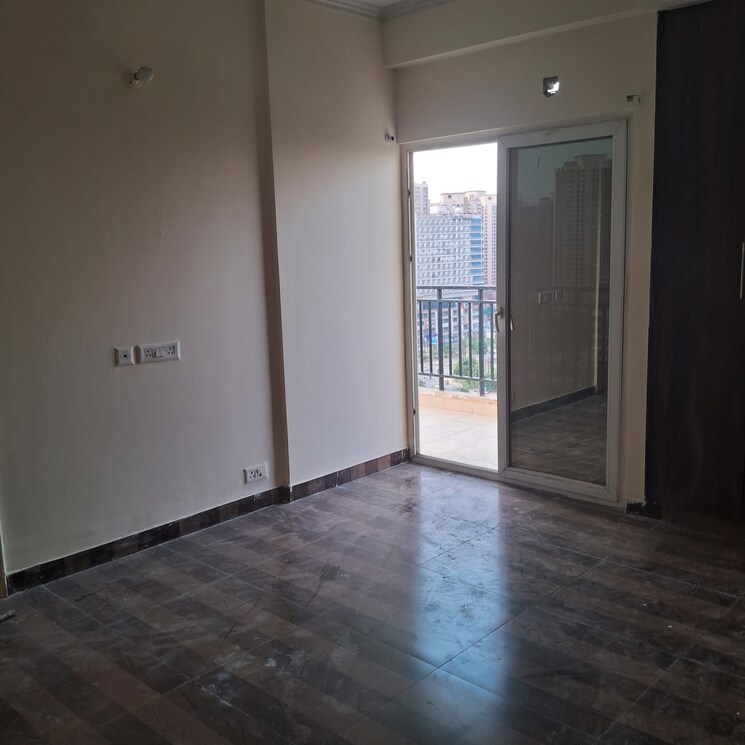 Room, amrapali-golf-homes 2 Bedroom 1100 Sq.Ft. Apartment In Sector 4 Greater Noida Greater Noida 9243901