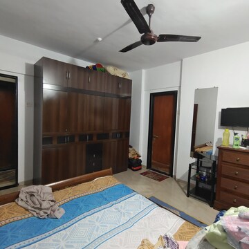 Bedroom in 2 BHK Apartment at Windsor Apartment Bandra West, St. Peters Colony – for Rent