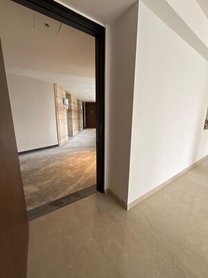 Room in 3 BHK Apartment at Lodha The Park, Worli – for Rent