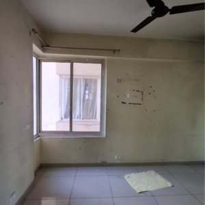 Room in 3 BHK Apartment at Wave Dream Homes, Ram Nagar – for Rent