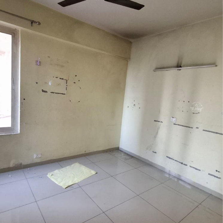 Bathroom, wave-dream-homes 3 Bedroom 1100 Sq.Ft. Apartment In Ram Nagar Ghaziabad 9243913