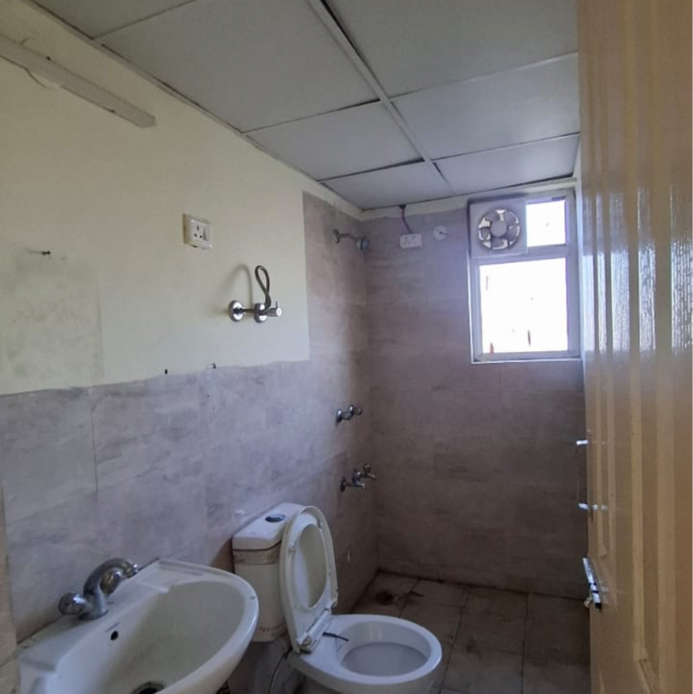 Bathroom, wave-dream-homes 3 Bedroom 1100 Sq.Ft. Apartment In Ram Nagar Ghaziabad 9243913
