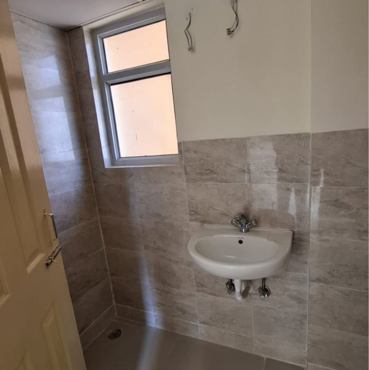 Bathroom, wave-dream-homes 2 Bedroom 808 Sq.Ft. Apartment In Ram Nagar Ghaziabad 9243916
