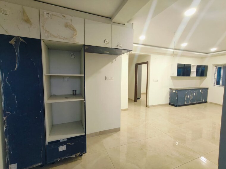 Room, benz circle 3 Bedroom 1855 Sq.Ft. Apartment In Benz Circle Vijayawada 9243917