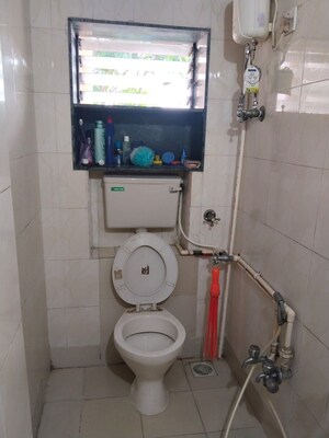 Bathroom in 2 BHK Apartment at Mahakali Model Town, Jogeshwari East – for Rent
