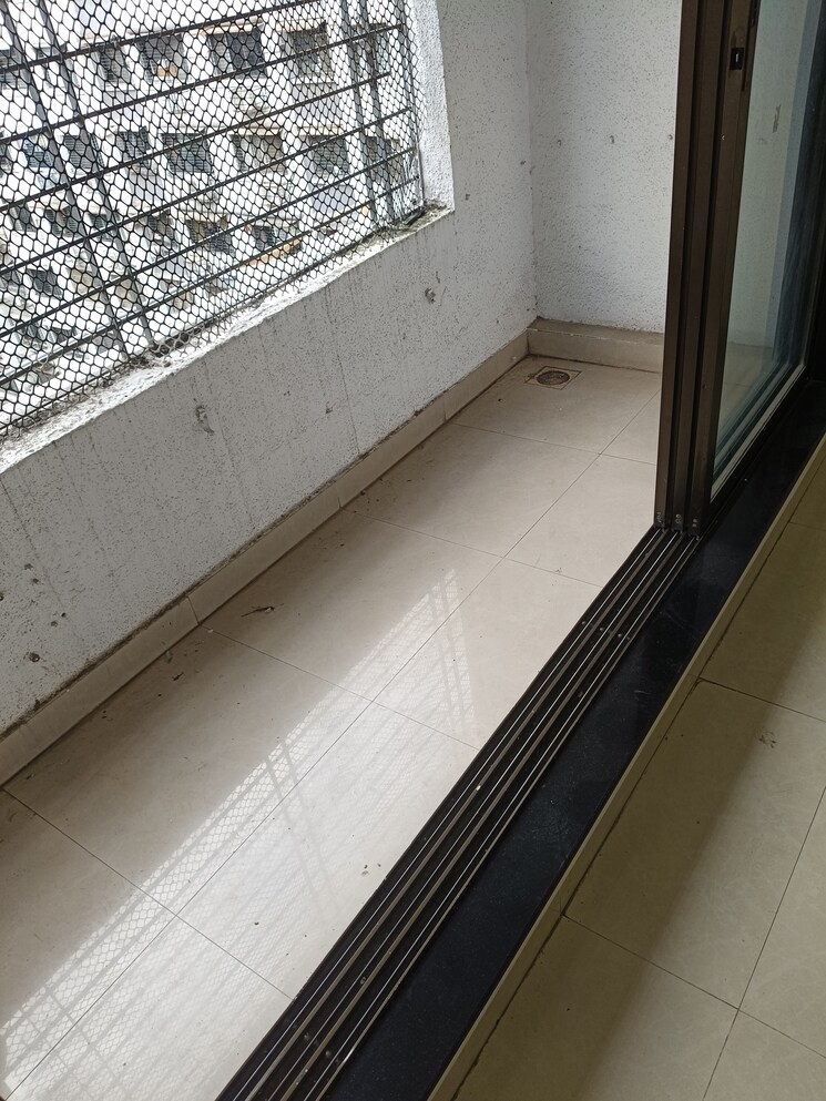 Balcony, goyal-green-woods 2 Bedroom 950 Sq.Ft. Apartment In Andheri East Mumbai 9243929