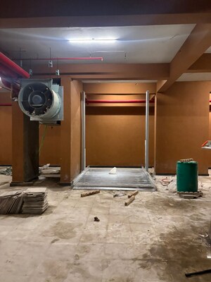 Parking in 3 BHK Apartment at Seasons Trimurti, Santacruz West – for Rent