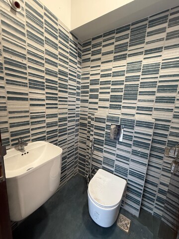 Bathroom in 3 BHK Apartment at Jeevan Sona Apartment, Santacruz West – for Rent