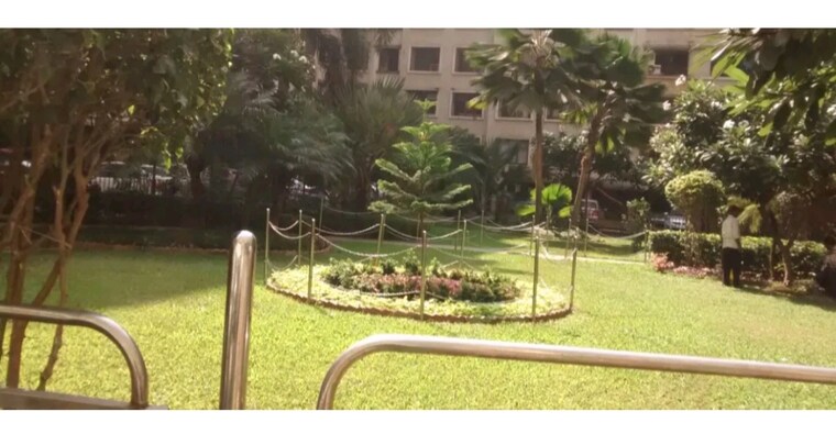 Garden, goyal-green-woods 2 Bedroom 950 Sq.Ft. Apartment In Andheri East Mumbai 9243941