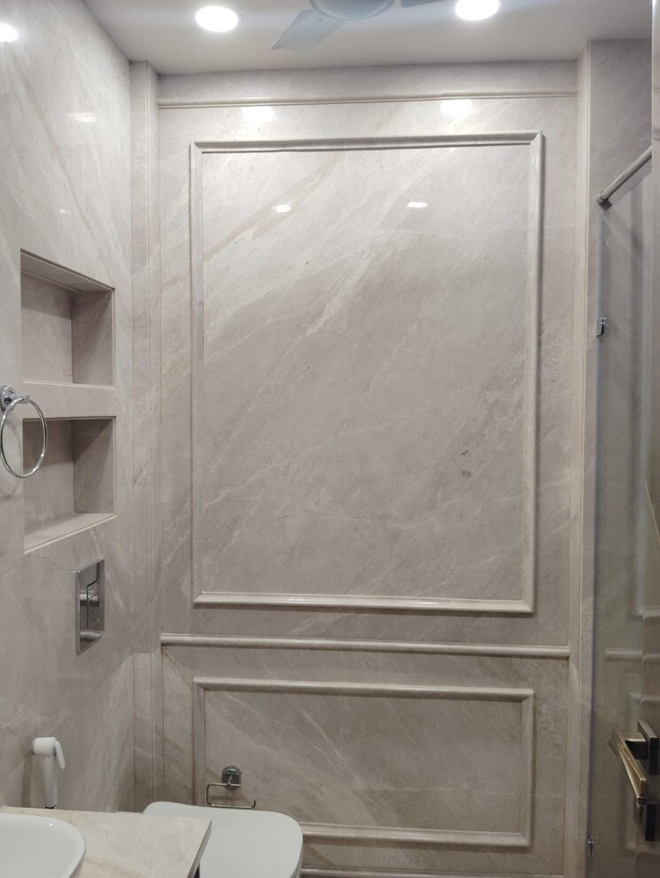 Bathroom, sarvapriya vihar 3 Bedroom 2000 Sq.Ft. Builder Floor In Sarvapriya Vihar Delhi 9243943