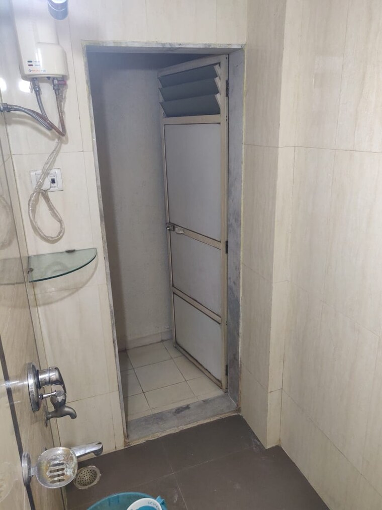Bathroom, puranik-city 1 Bedroom 447 Sq.Ft. Apartment In Kasarvadavali Thane 9243954