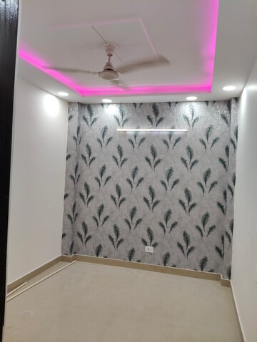 Furnished Amenities in 2 BHK Builder Floor at Govindpuri – for Rent
