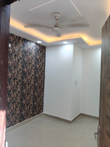Bedroom in 2 BHK Builder Floor at Govindpuri – for Rent