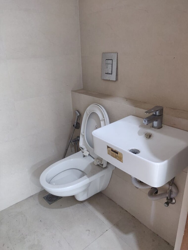 Bathroom, godrej-prime 2 Bedroom 690 Sq.Ft. Apartment In Chembur Mumbai 9244016