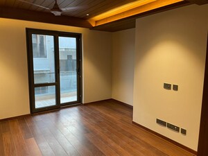 Room in 4 BHK Builder Floor at Boutique Residential Apartments A 3 2, Vasant Vihar – for Rent