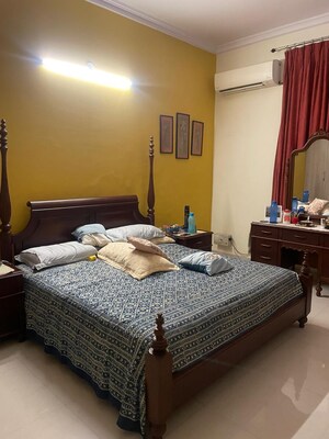 Bedroom in 6+ BHK Independent House at Sector 55 – for Sale
