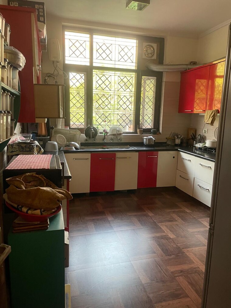 Kitchen, sector 55 6+ Bedroom 375 Sq.Mt. Independent House In Sector 55 Noida 9244039