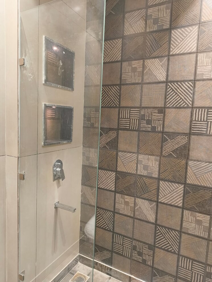 Bathroom, vikas puri 3 Bedroom 125 Sq.Yd. Builder Floor In Vikas Puri Delhi 9244054