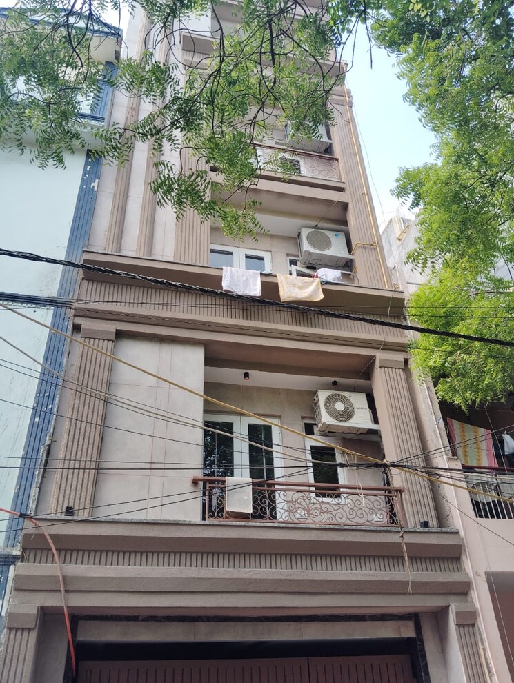 Exterior View, navbharat-apartments 2.5 Bedroom 1000 Sq.Ft. Apartment In Paschim Vihar Delhi 9244053