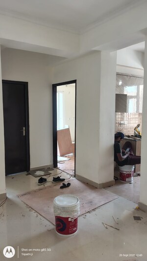 Room in 3 BHK Apartment at Sector 75 – for Rent