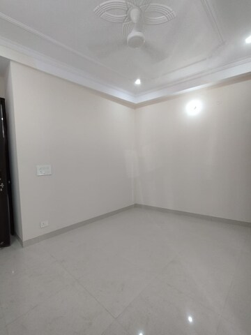 Room in 1 BHK Builder Floor at Chattarpur – for Rent