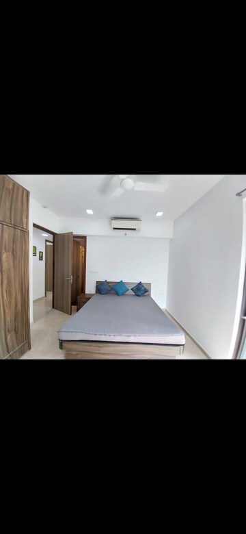 Bedroom in 2.5 BHK Apartment at Lodha The Park, Worli – for Rent