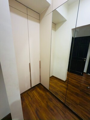 Room in 4 BHK Villa at Mapsko Royale Ville, Sector 82 – for Rent