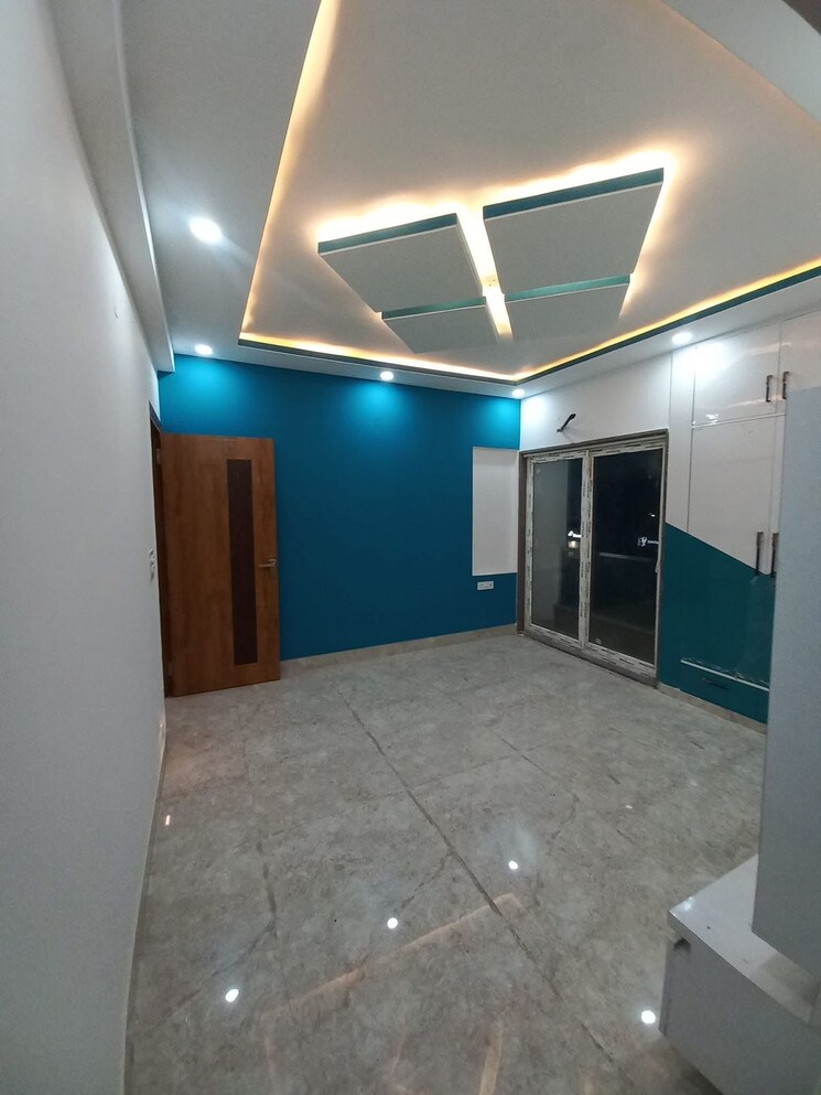 Bedroom, sector 5 3 Bedroom 2150 Sq.Ft. Builder Floor In Sector 5 Gurgaon 9244169