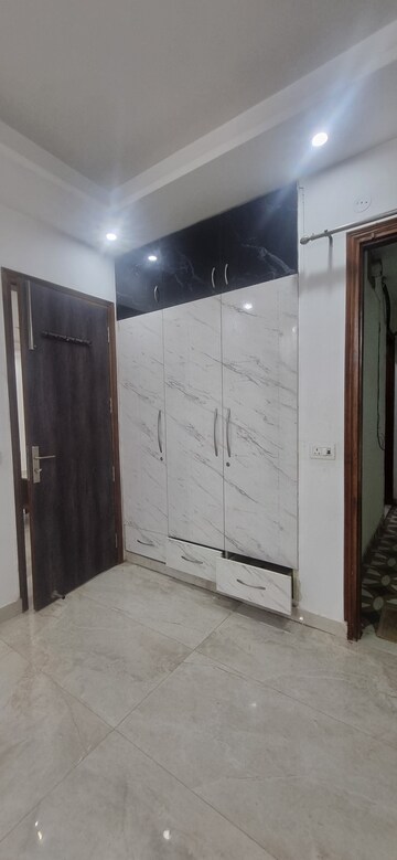 Furnished Amenities in 2 BHK Builder Floor at Sai Kunj New Palam  vihar, New Palam Vihar Phase 3 – for Rent