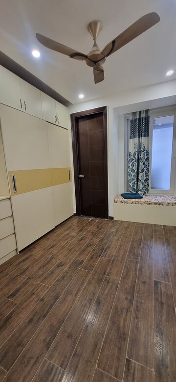 Furnished Amenities in 2 BHK Apartment at Tashee Capital Gateway, Sector 111 – for Rent