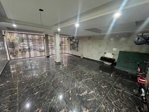 Parking in 3 BHK Builder Floor at Rohini Sector 4 – for Sale