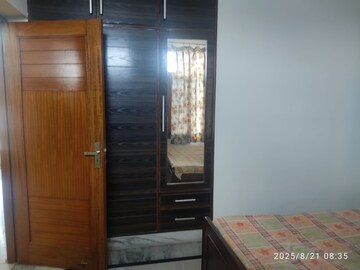 Bedroom in 2 BHK Apartment at Sector 15 – for Rent