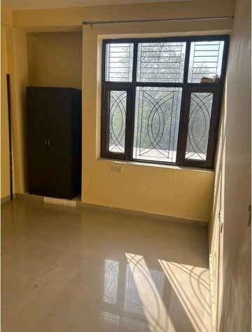 Room in 2 BHK Independent House at Sector 30 – for Rent