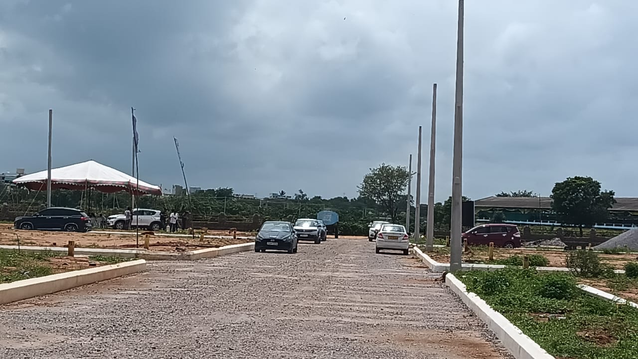 Plot For Sale in Kadthal