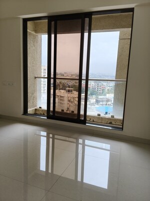 Room in 2 BHK Apartment at Runwal Symphony, Santacruz East – for Rent