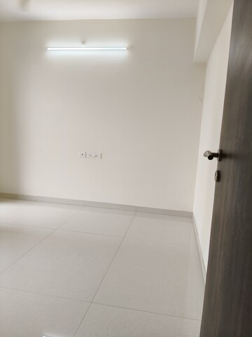 Room in 2 BHK Apartment at Runwal Symphony, Santacruz East – for Rent